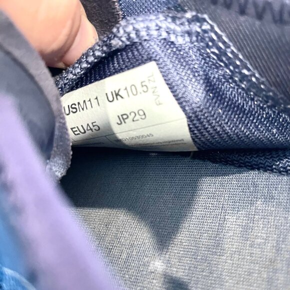 On Running Cloud 5 Coast Denim Midnight Athletic Shoes Navy and White Size 11 - Picture 9 of 9